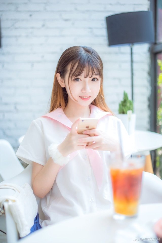 “荒唐，周瑜私自毁盟在先，偷袭我军，乃咎由自取，如何能够怪到我们头上！？”陈到冷声道：“尔等今日无故攻伐江夏，才会为天下人耻笑。”